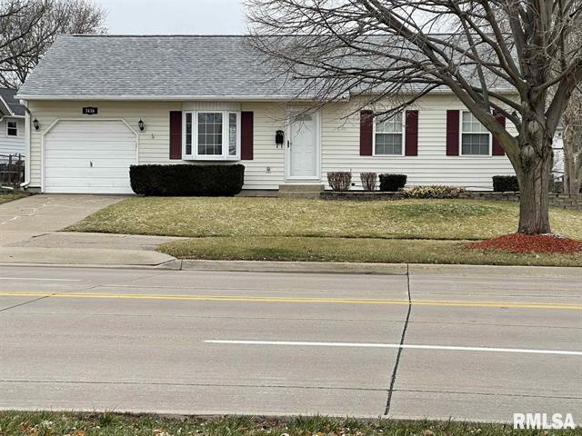 3416 18th St in Bettendorf, IA - Foto de edificio