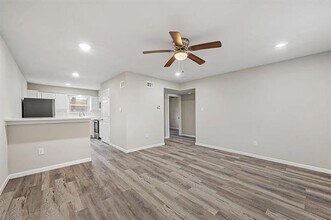 500 US-75 in Van Alstyne, TX - Foto de edificio - Building Photo