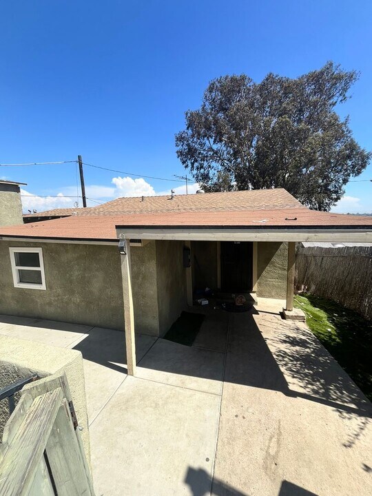3035 Baker Pl in National City, CA - Building Photo