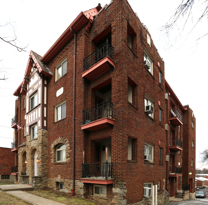 Ft. Michell Flats in Fort Mitchell, KY - Building Photo