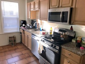 16 Kidder Ave, Unit 2 in Somerville, MA - Building Photo