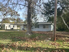 14 Ronnie Cir in Daytona Beach, FL - Building Photo