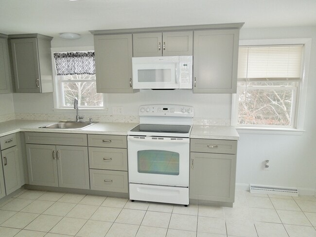 75 7 Hills Rd in Plymouth, MA - Building Photo - Building Photo