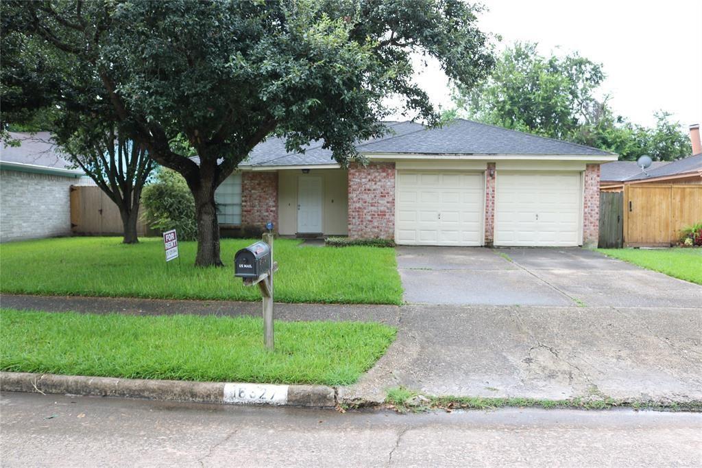 16527 Amargos Dr in Houston, TX - Building Photo