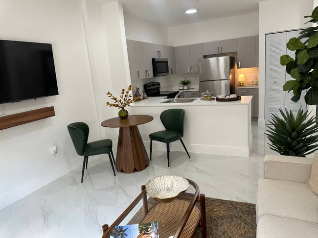 1451 W 29th St in Hialeah, FL - Building Photo - Building Photo