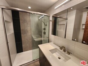 1440 Veteran Ave in Los Angeles, CA - Building Photo - Building Photo