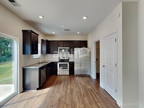 8137 Willowbank Way in Douglasville, GA - Building Photo - Building Photo