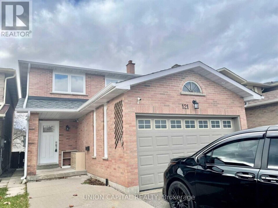 121 Stargell Crescent in Markham, ON - Building Photo