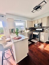 1211 Diane Ln in Elk Grove Village, IL - Building Photo - Building Photo