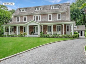 9 Ocean Ave in Quogue, NY - Building Photo - Building Photo