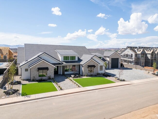 2726 S 240 W in Washington, UT - Building Photo - Building Photo