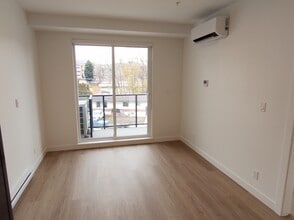 1380 Pridham Ave in Kelowna, BC - Building Photo - Building Photo