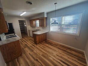 1000 Jerry Ave in Fayetteville, AR - Building Photo - Building Photo