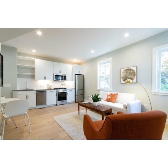 231 Fayette St, Unit 2 in Quincy, MA - Building Photo - Building Photo