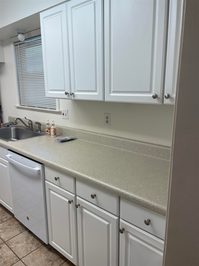 2184 Wilderness Cove in Germantown, TN - Building Photo - Building Photo