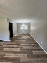 5005 N 114th St in Omaha, NE - Building Photo - Building Photo