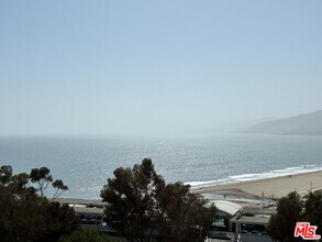 201 Ocean Ave Ext in Santa Monica, CA - Building Photo - Building Photo