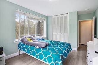 4100 W St NW, Unit 302 in Washington, DC - Building Photo - Building Photo
