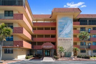 19701 Gulf Blvd in Indian Shores, FL - Building Photo