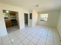 1278 NW 44th St in Miami, FL - Building Photo - Building Photo