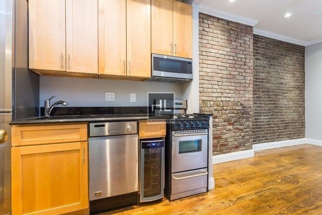 property at 493 2nd Ave