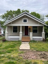 704 W 2nd St in Pittsburg, KS - Building Photo