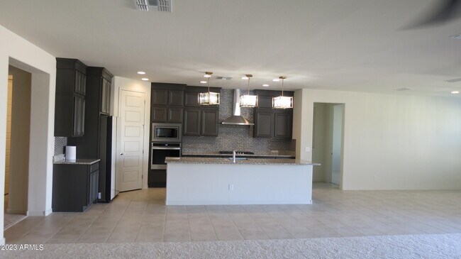 5862 N 86th Dr in Glendale, AZ - Foto de edificio - Building Photo