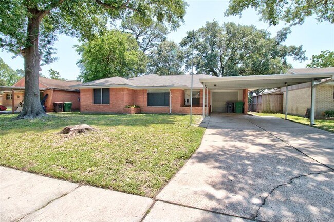 property at 1027 Stonecrest Dr