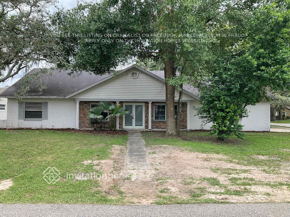 2310 Sunderland Rd in Maitland, FL - Building Photo