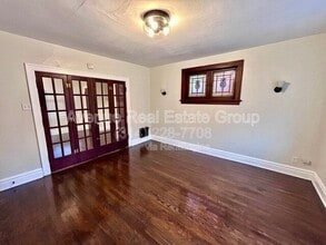 2633 Russell Blvd in St. Louis, MO - Building Photo - Building Photo