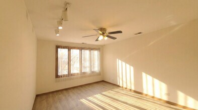 445 W 37th St in Chicago, IL - Building Photo - Building Photo