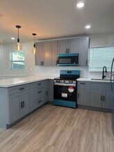 615 NW 90th St-Unit -617A in El Portal, FL - Building Photo - Building Photo