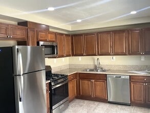 9234 Kewen Ave in Los Angeles, CA - Building Photo - Building Photo