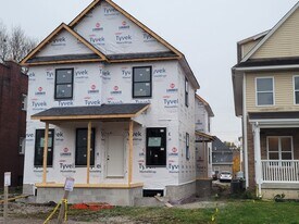 81 W 8th Ave, Unit 81A W 8th Ave in Columbus, OH - Building Photo