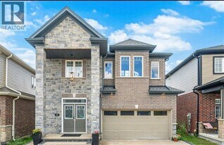 292 Freure Dr in Cambridge, ON - Building Photo