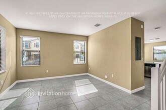 10466 W 33rd Way in Hialeah, FL - Foto de edificio - Building Photo