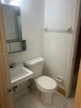 500 NW 114th Ave in Miami, FL - Building Photo - Building Photo
