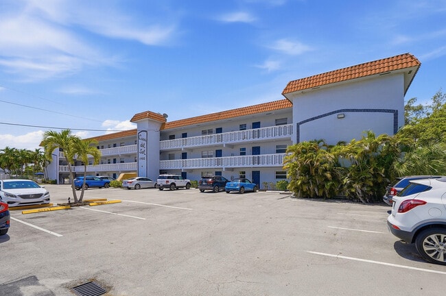 1400 NE 57th St in Fort Lauderdale, FL - Building Photo - Building Photo