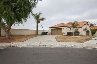 41199 Primula Cir in Murrieta, CA - Building Photo - Building Photo