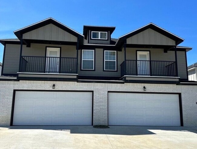 property at 4223 W Santa Fe St