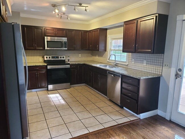 114 Carol Dr in Clarks Summit, PA - Building Photo - Building Photo