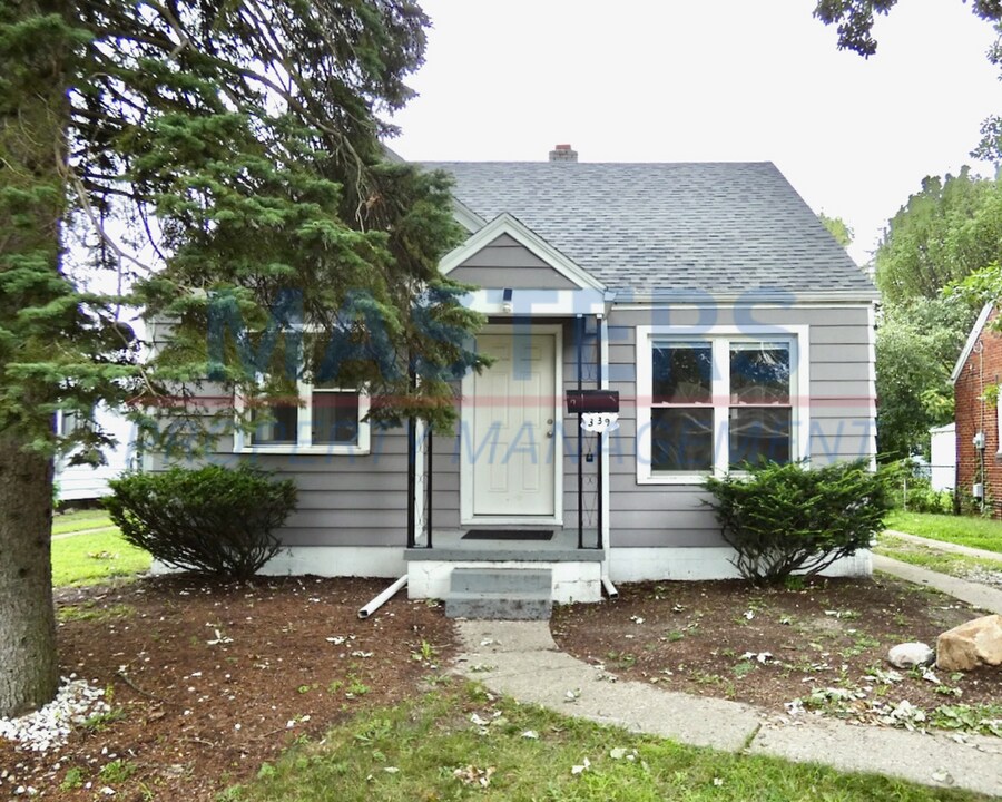 339 Kopernik Ave in Toledo, OH - Building Photo