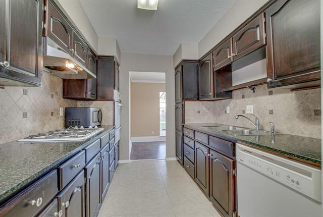 3719 Crestpark Dr in Farmers Branch, TX - Building Photo - Building Photo