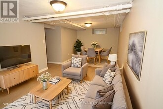 101 Kingsmount Park Rd in Toronto, ON - Building Photo - Building Photo