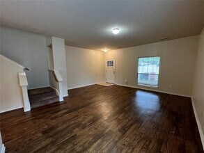 2121 Wayward Sun Dr in Austin, TX - Building Photo - Building Photo