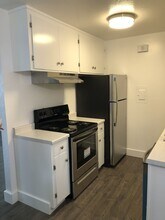 Mayfield Apartments in Mountain View, CA - Foto de edificio - Building Photo