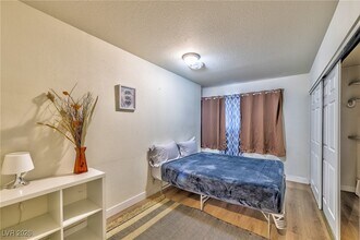 1489 Santa Anita Dr in Las Vegas, NV - Building Photo - Building Photo