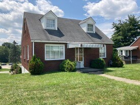 1090 Clay Pike in Irwin, PA - Building Photo