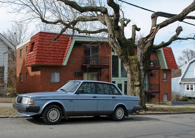 608 Taylor Ave in Bellevue, KY - Foto de edificio - Building Photo