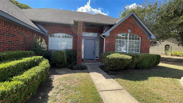 320 Pebblebrook Ln